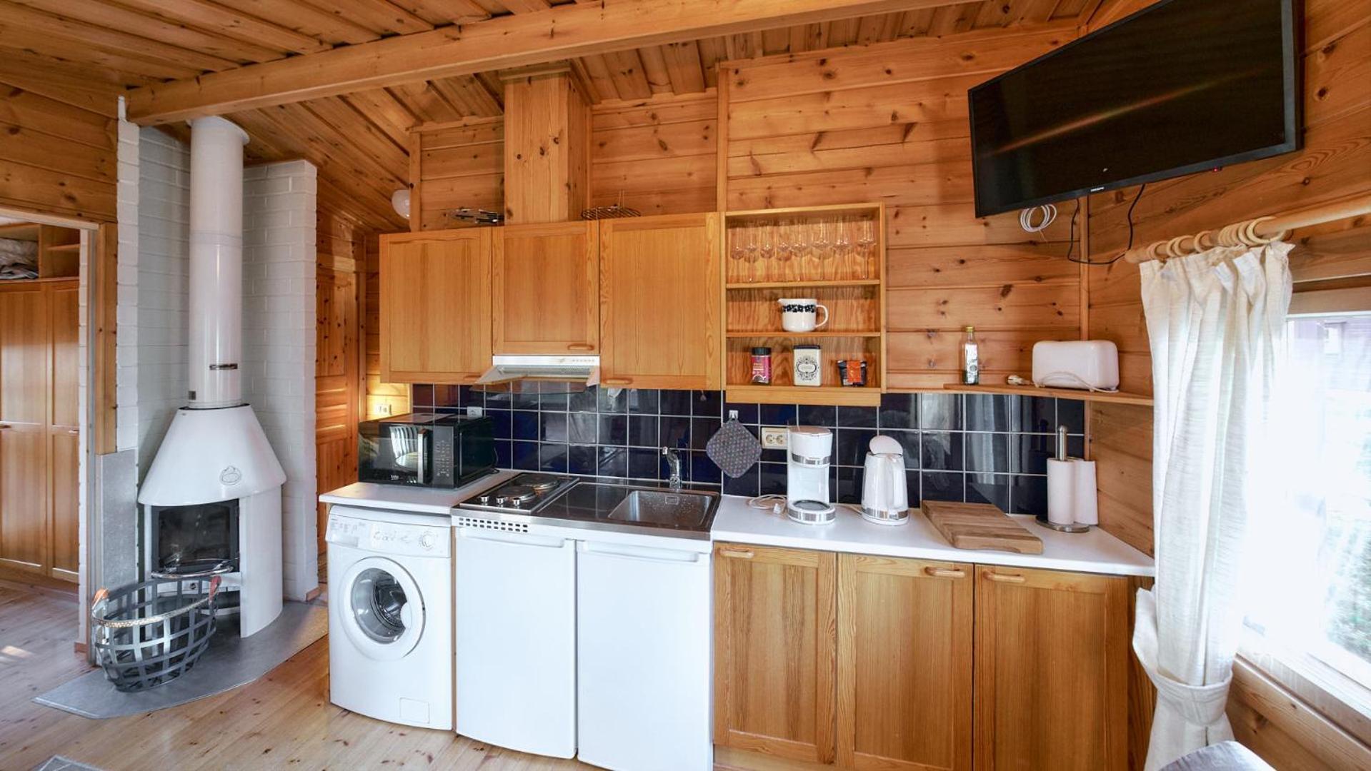 Moekki Jerisjaerven Rannalla Apartment Muonio